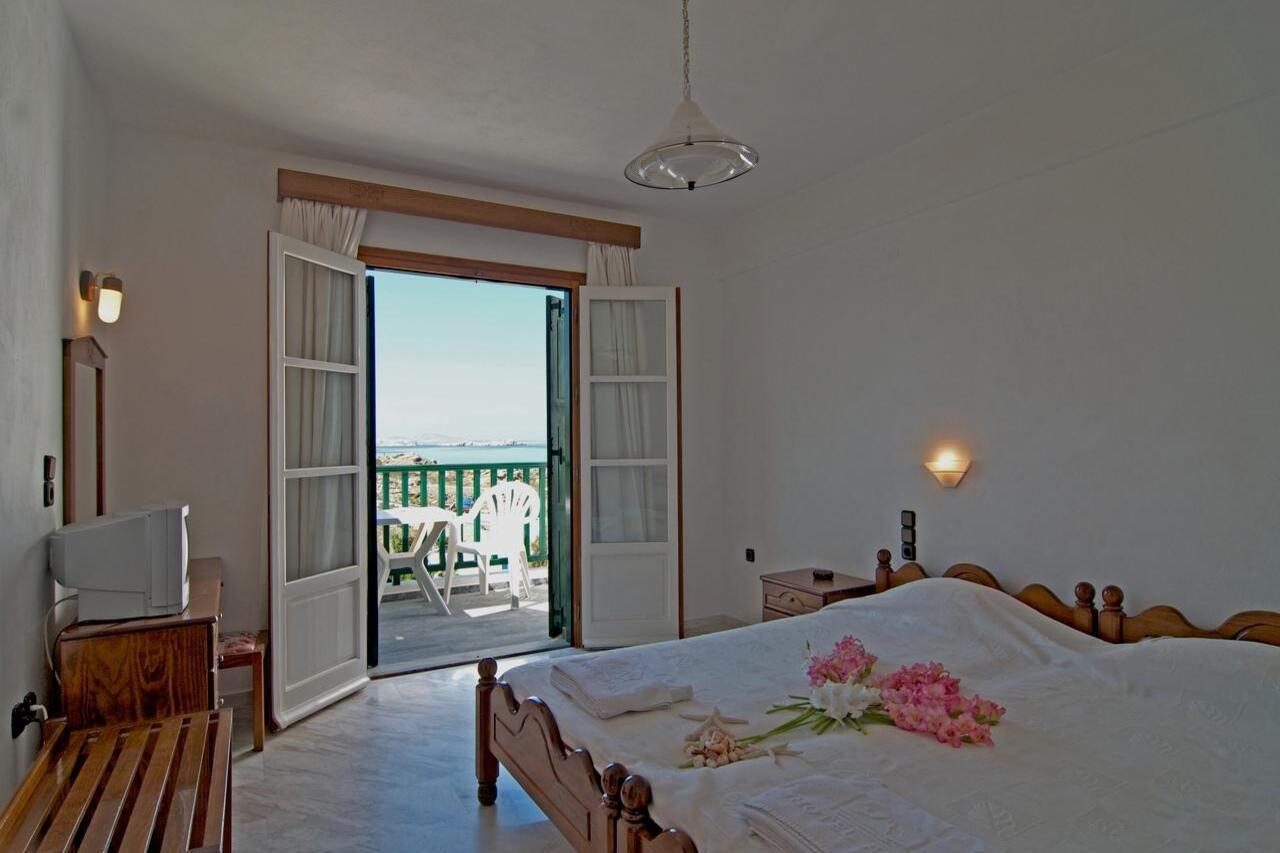 Alex Hotel Tourlos Exterior photo