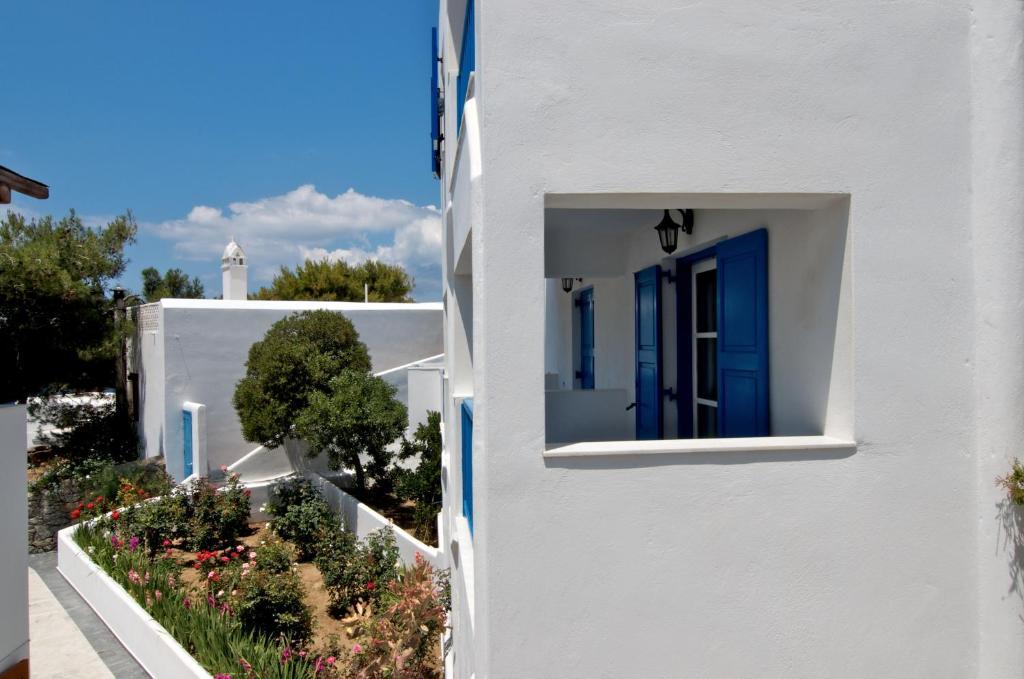 Alex Hotel Tourlos Exterior photo