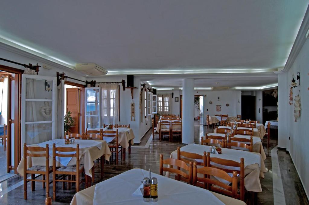 Alex Hotel Tourlos Exterior photo